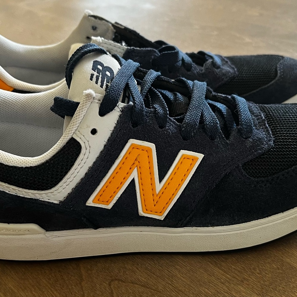 New Balance All Coasts 574 in Navy Blue & Gold (sz 4.5)